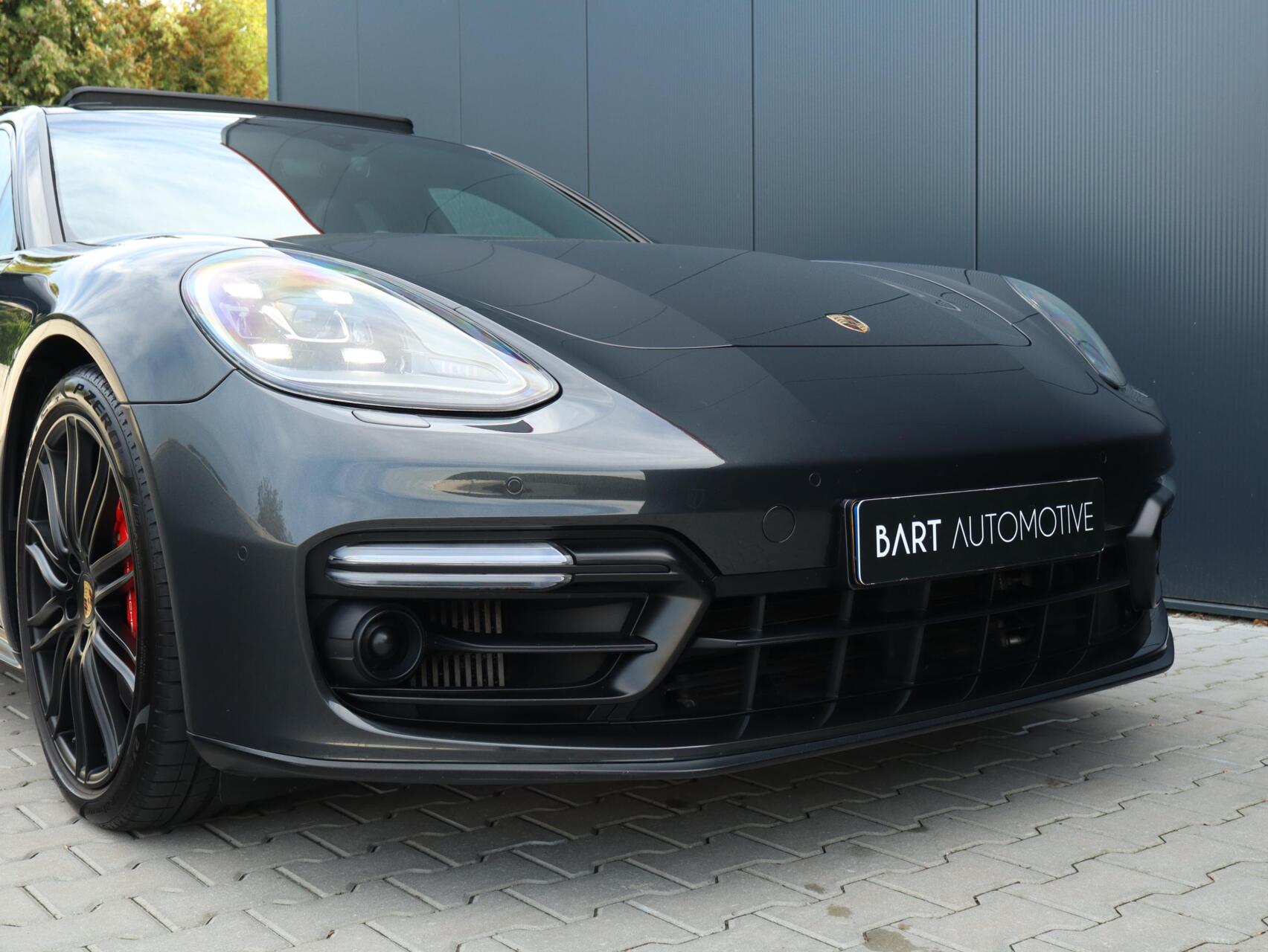 Foto van Porsche Panamera GTS