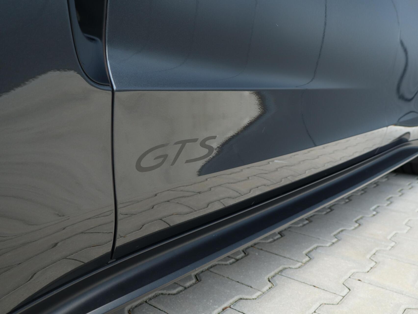 Foto van Porsche Panamera GTS