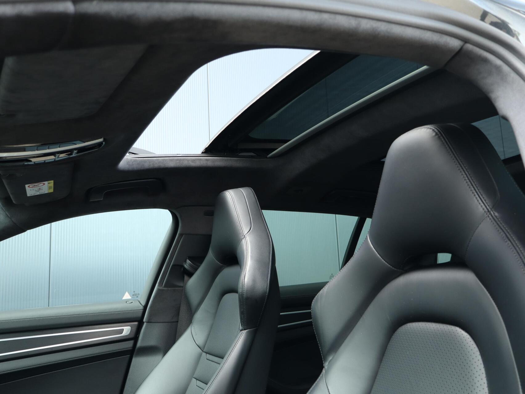Foto van Porsche Panamera GTS