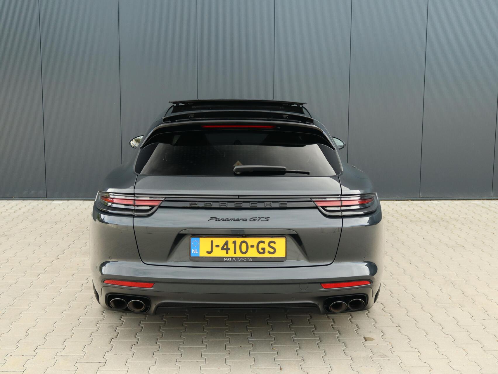 Foto van Porsche Panamera GTS