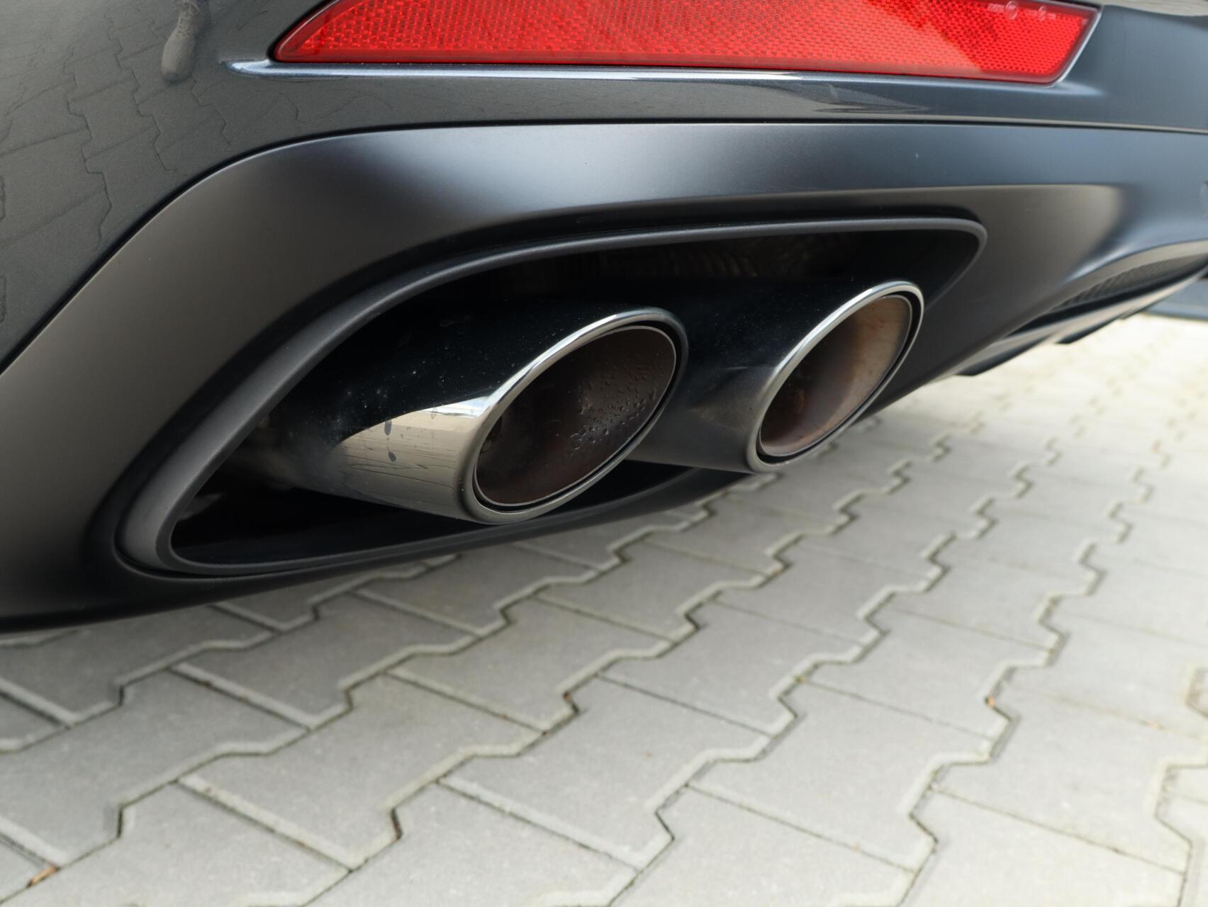 Foto van Porsche Panamera GTS