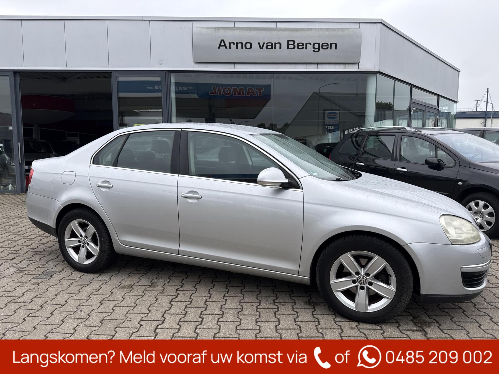 Volkswagen Jetta 1.6 FSI Comfortline, climatronic, cruisecontrol, isofix, nette auto !! 2006 - voorkant