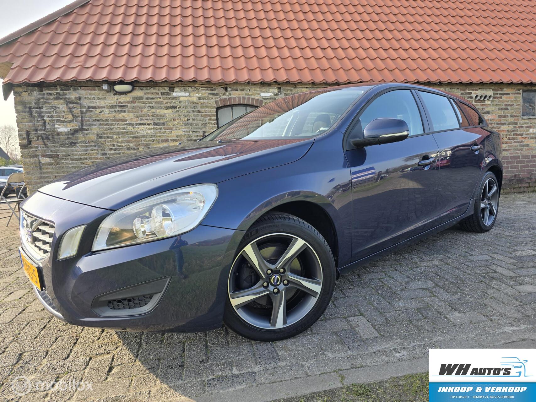 Volvo V60 1.6 T3 Kinetic Automaat! 2012 - voorkant
