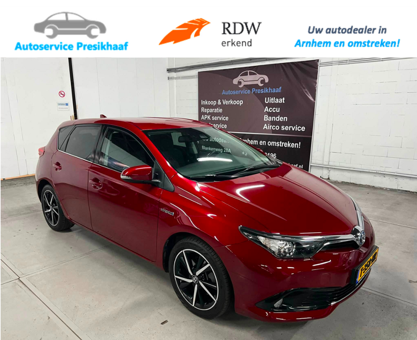 Toyota Auris 1.8 Hybrid Black Ed. 2017 - voorkant