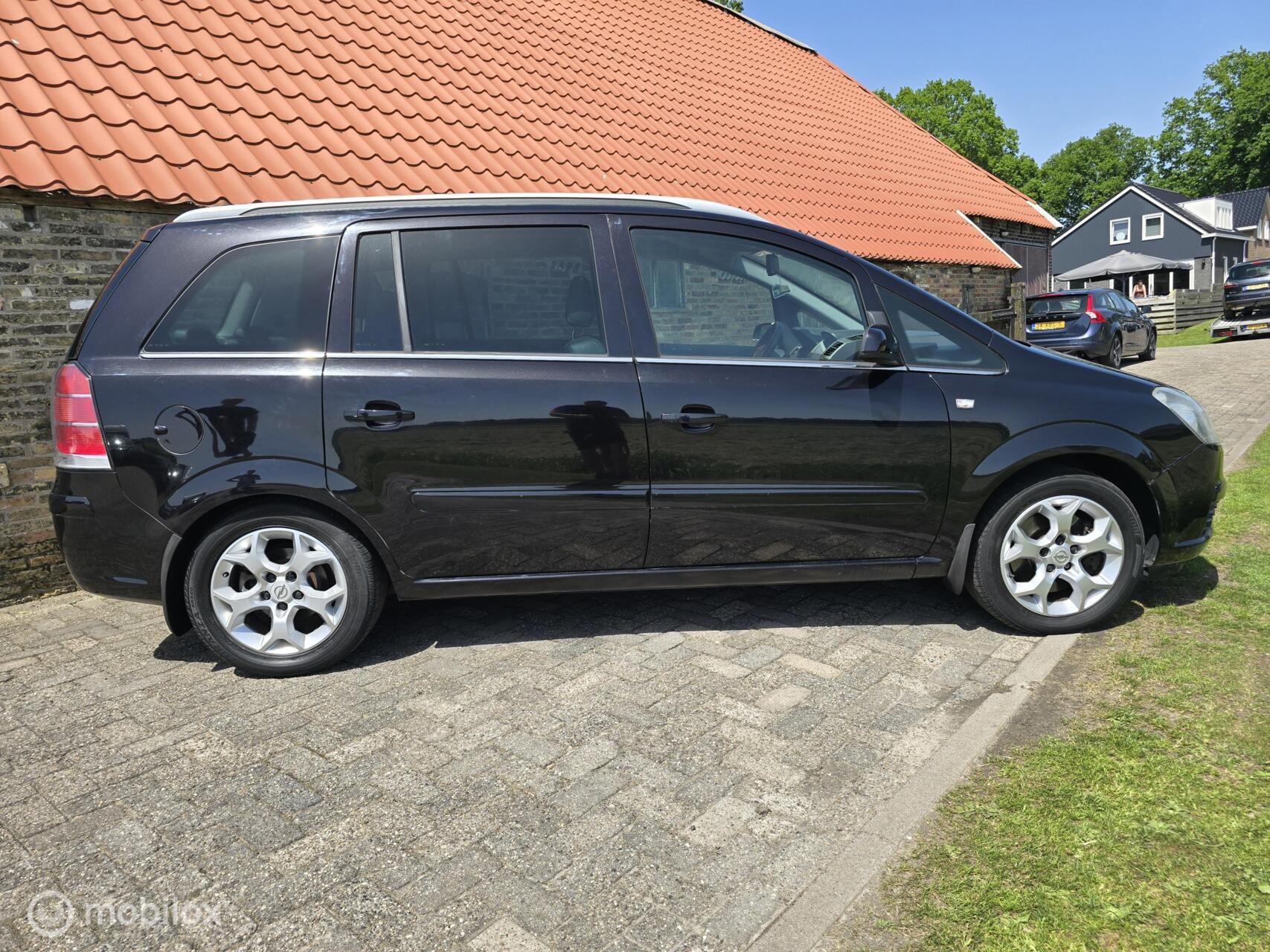Foto van Opel Zafira
