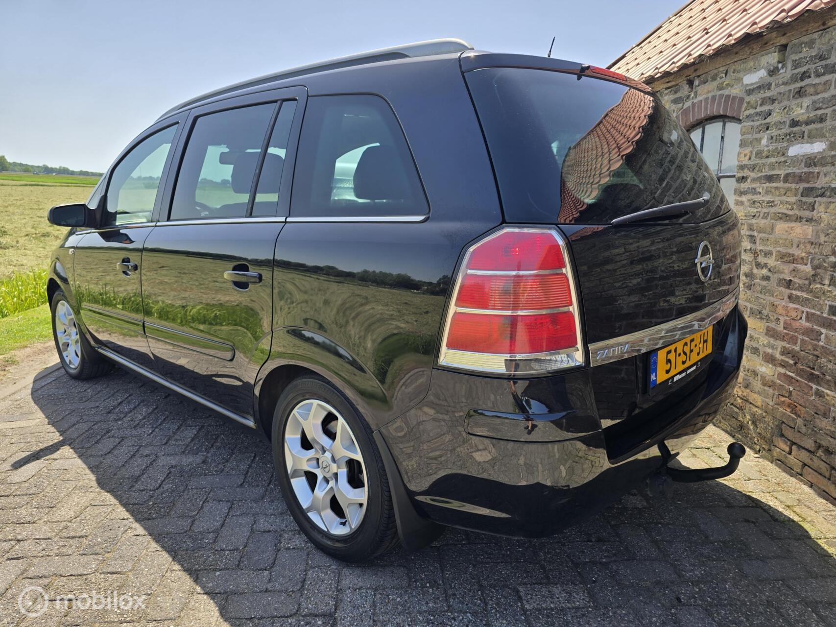 Foto van Opel Zafira
