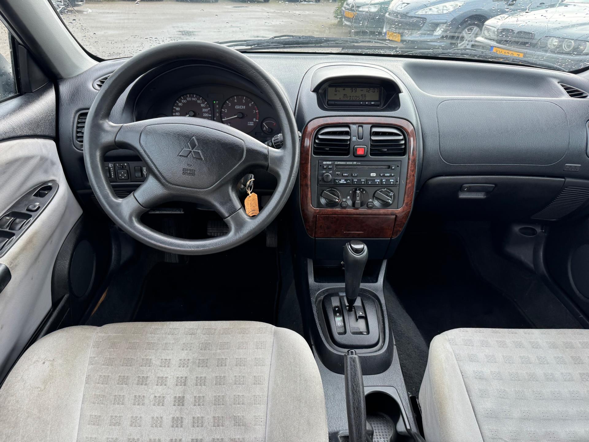 Foto van Mitsubishi Carisma