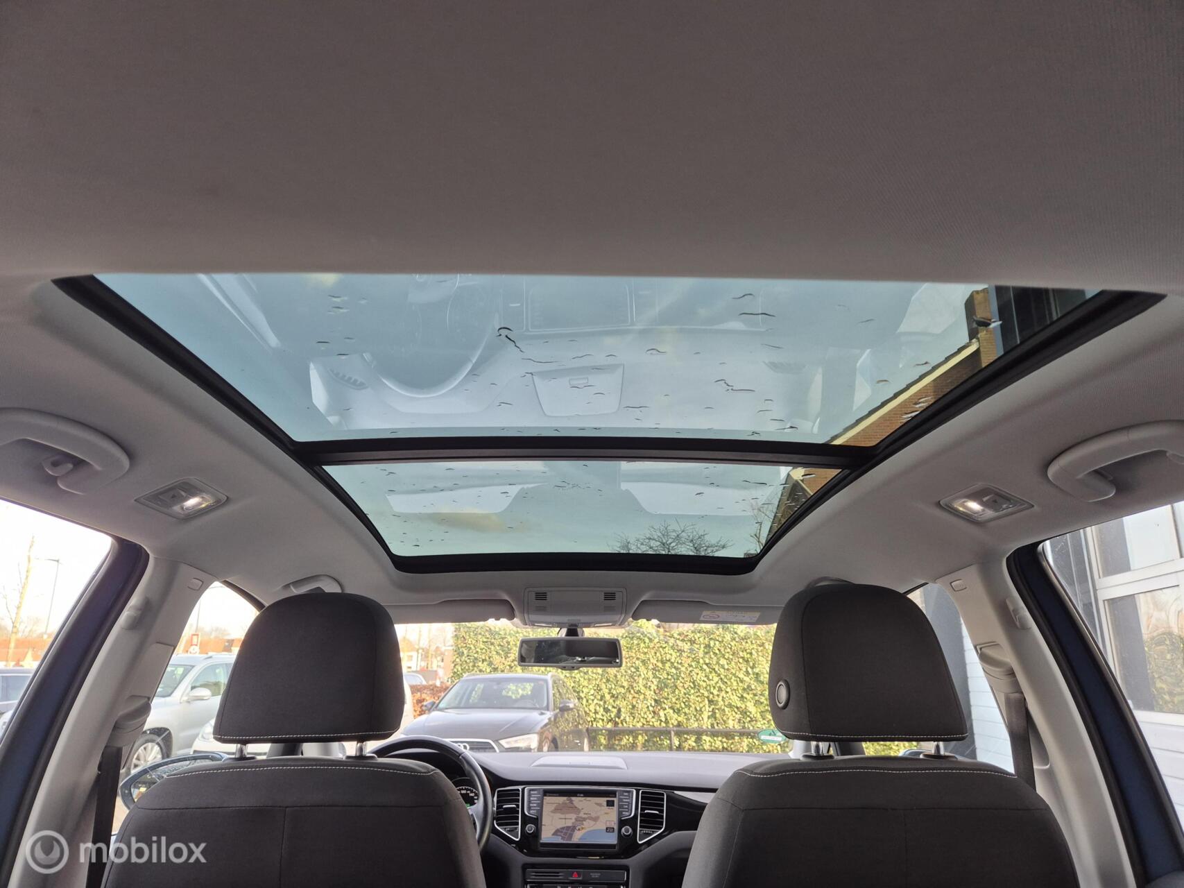Foto van Volkswagen Golf Sportsvan