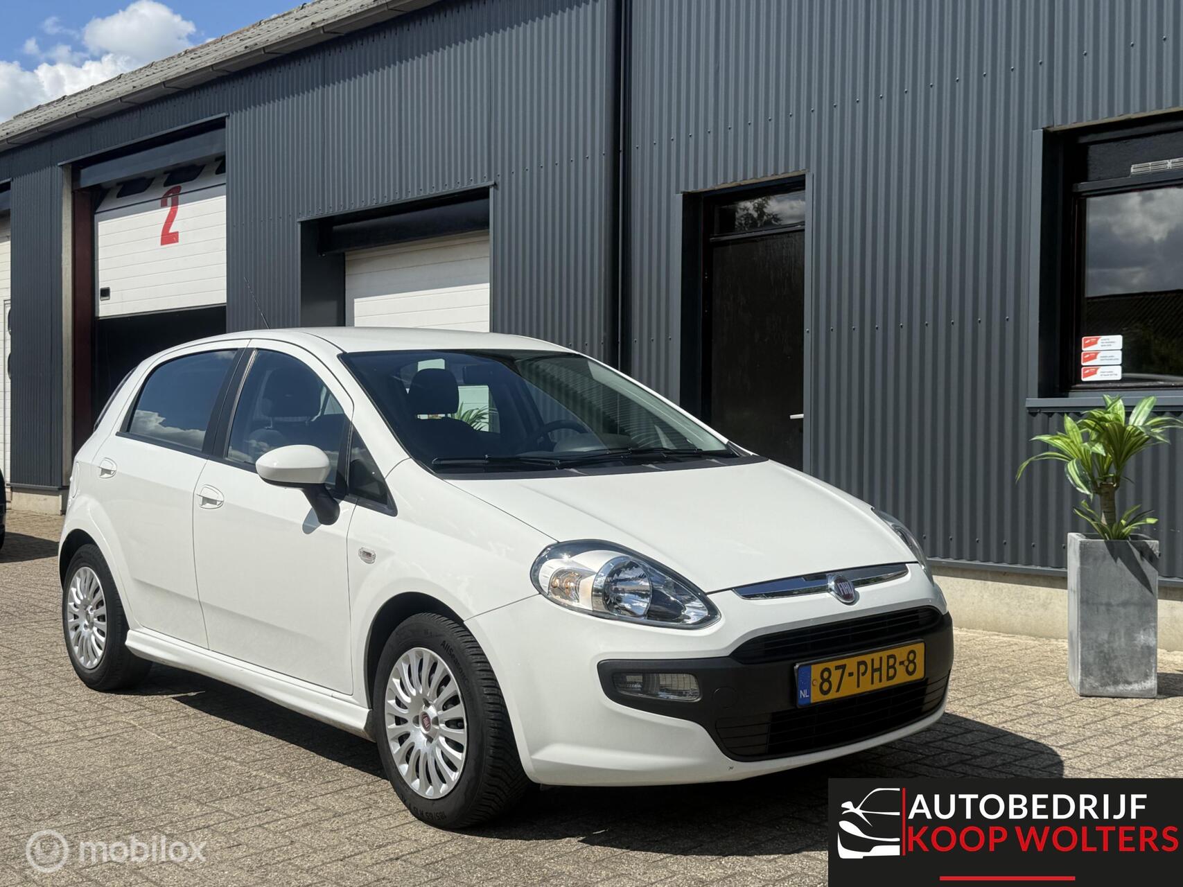 Fiat Fiat Punto 1.3 M-Jet Dynamic 63.000KM 2011 - voorkant