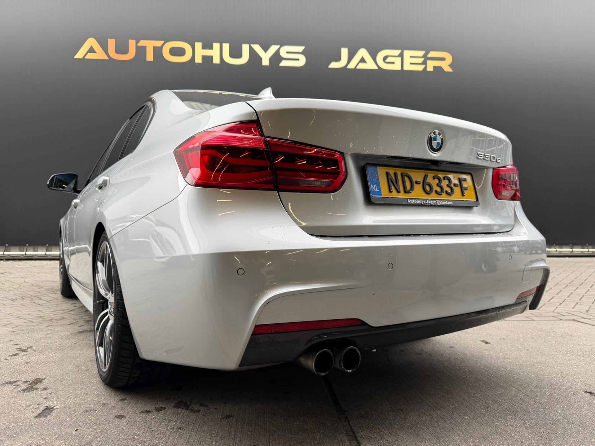 Foto van BMW 330e Iperformance