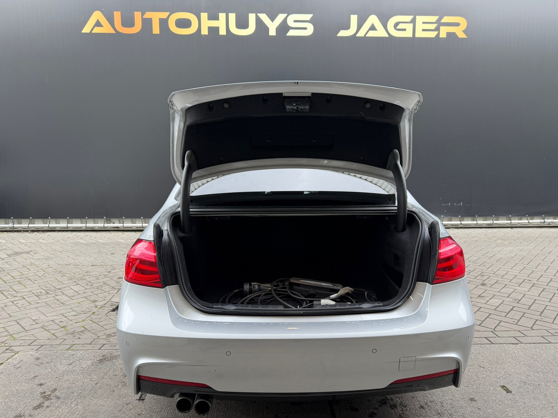 Foto van BMW 330e Iperformance
