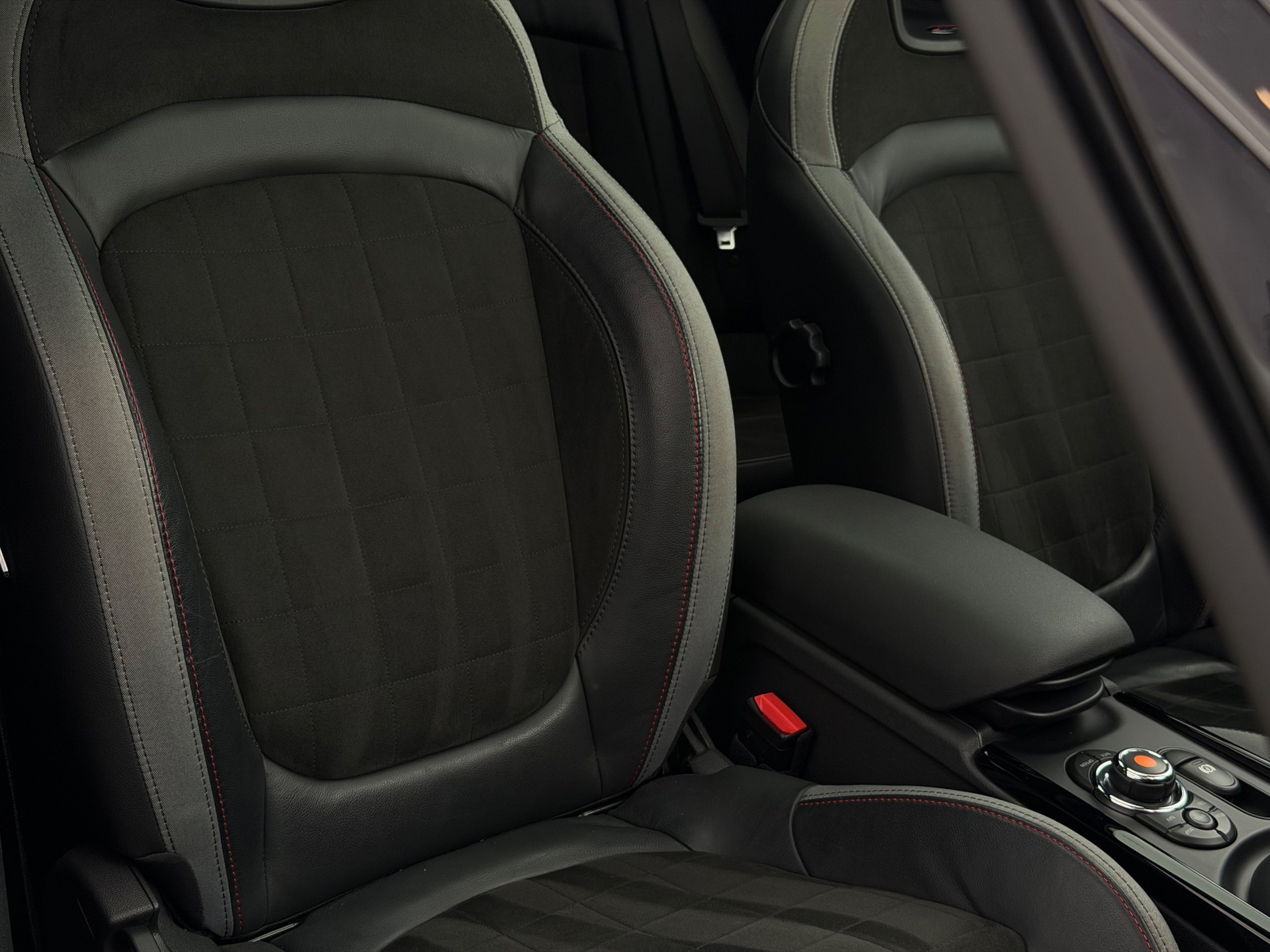 Foto van Mini Clubman JCW All4