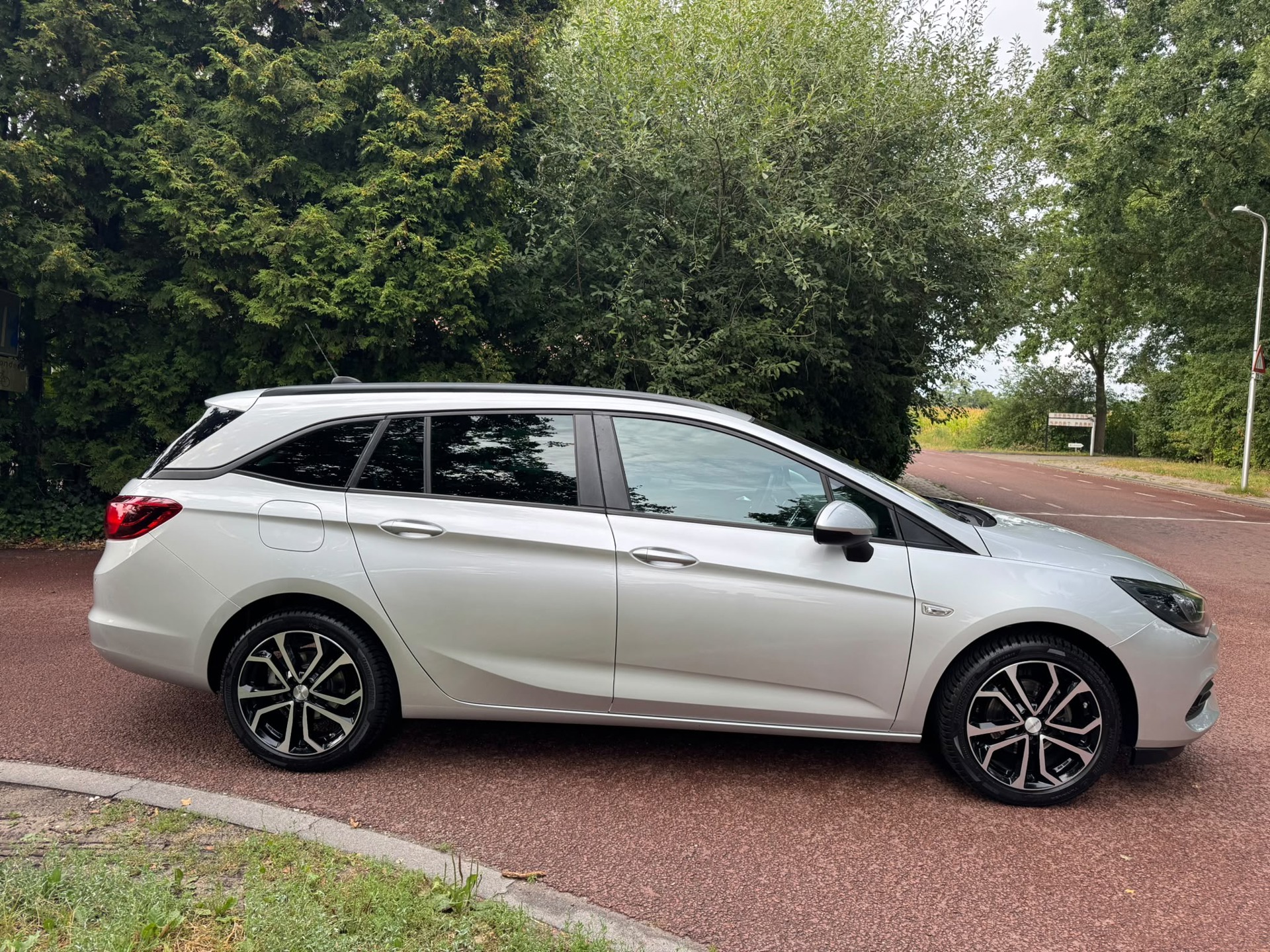 Foto van Opel Astra Sports Tourer