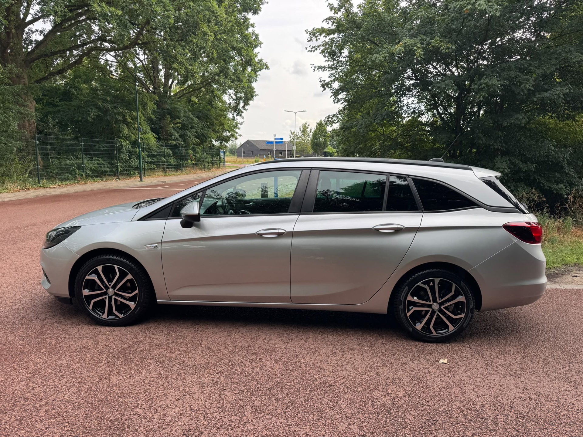 Foto van Opel Astra Sports Tourer