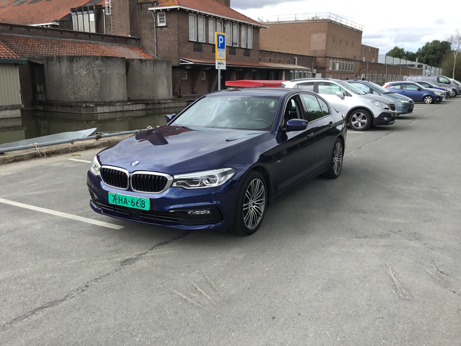 BMW 5-serie 530i High Exe 2018 - voorkant