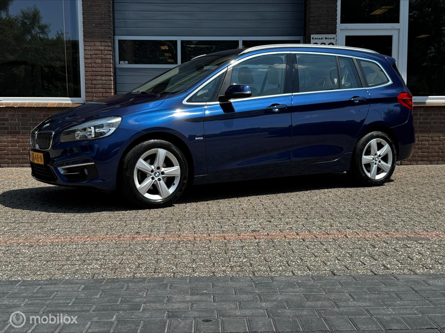 BMW 216d Gran Tourer 216d HIGH EXE 7 PERSOONS! VEEL OPTIE 2015 - voorkant