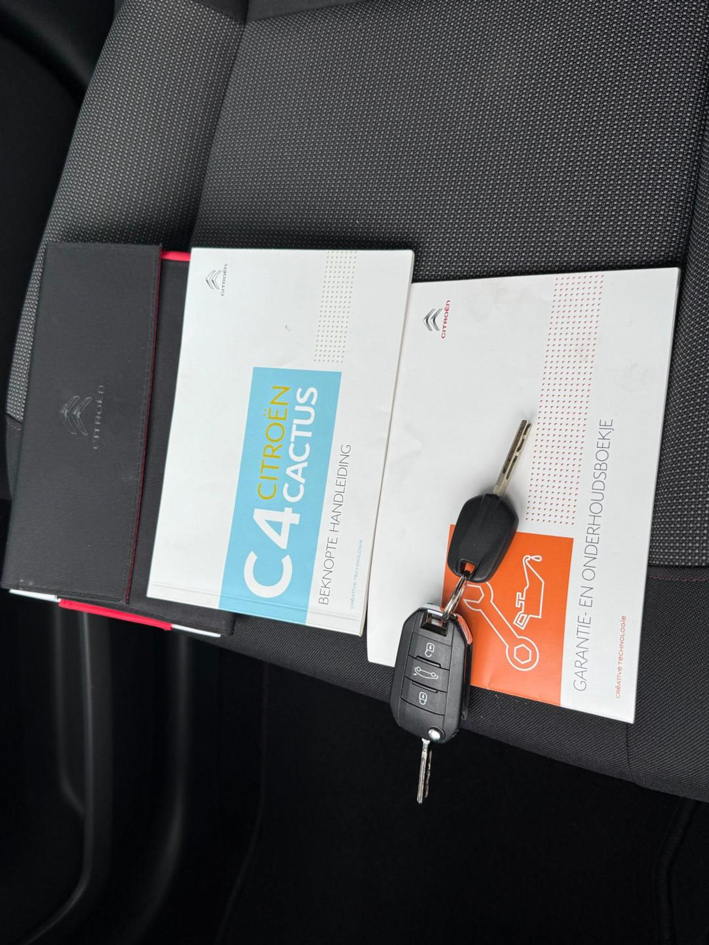 Foto van Citroen C4 Cactus