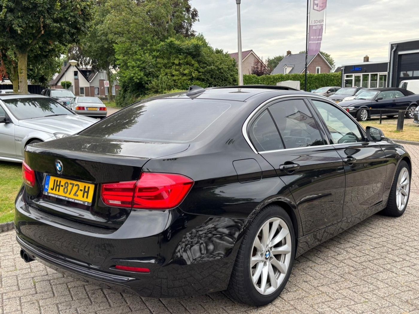 Foto van BMW 330e
