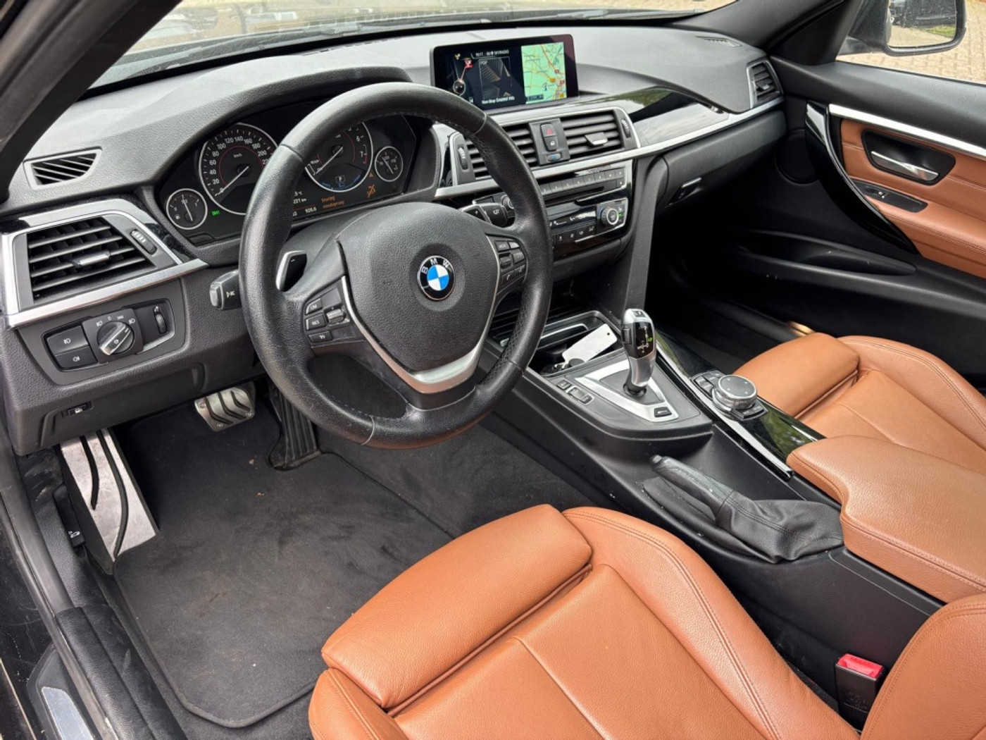 Foto van BMW 330e