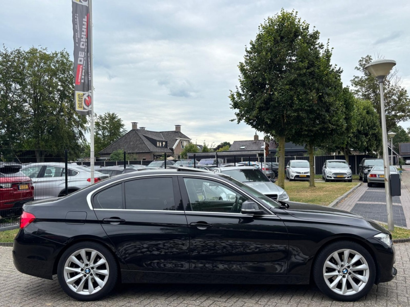 Foto van BMW 330e