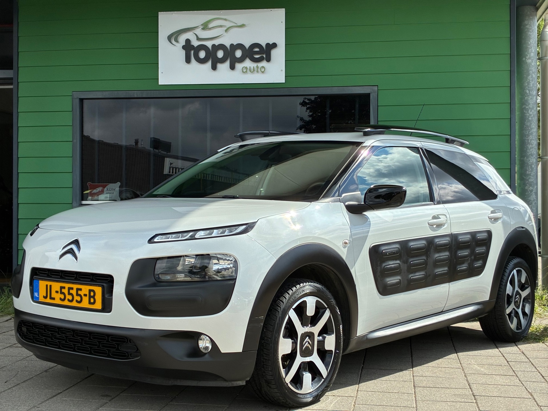 Foto van Citroen C4 Cactus