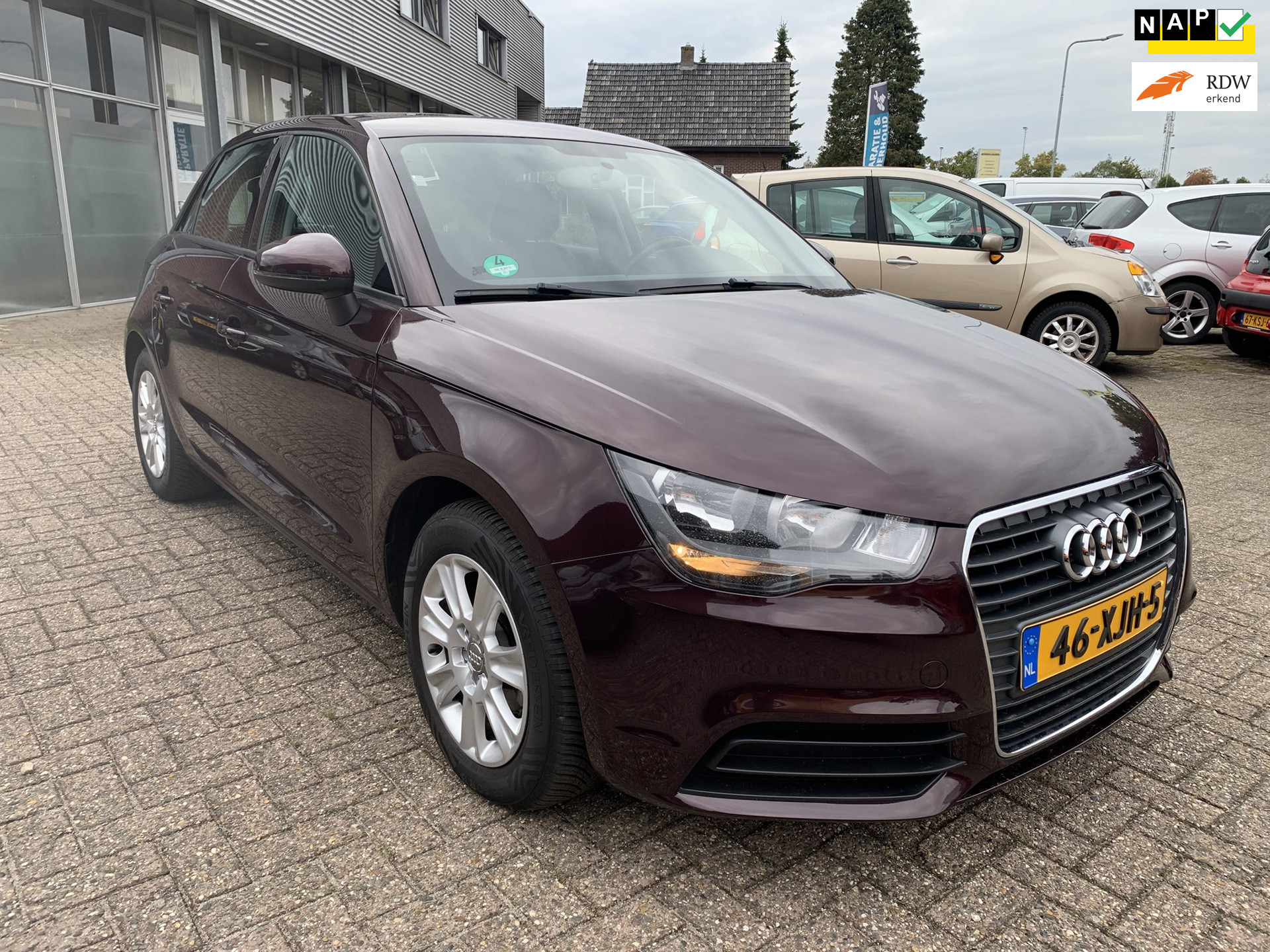 Audi A1 Sportback 1.2 TFSI Attraction Pro Line 2012 € 6.950.- 1 JR. APK ,PRACHT AUTO 2012 - voorkant
