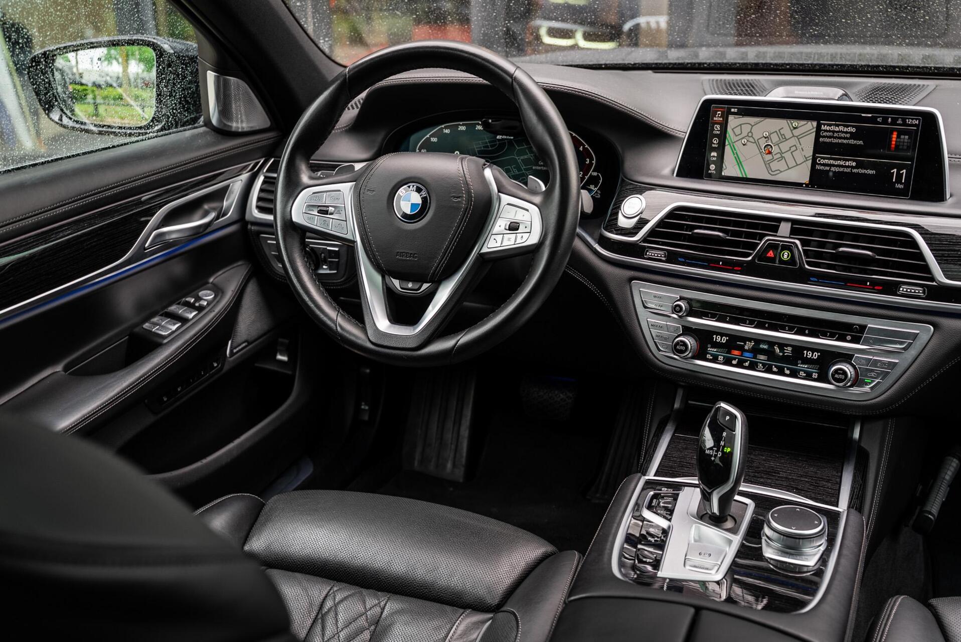 Foto van BMW 745e