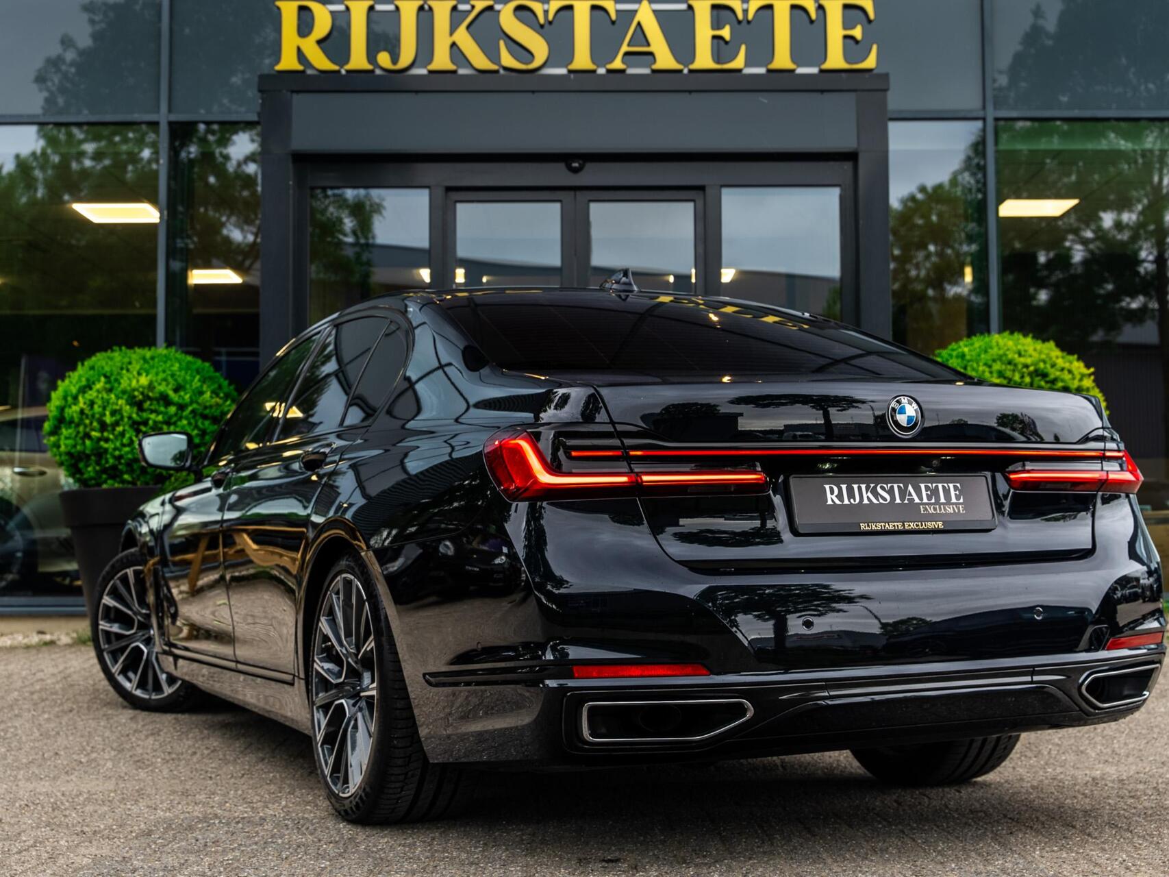 Foto van BMW 745e