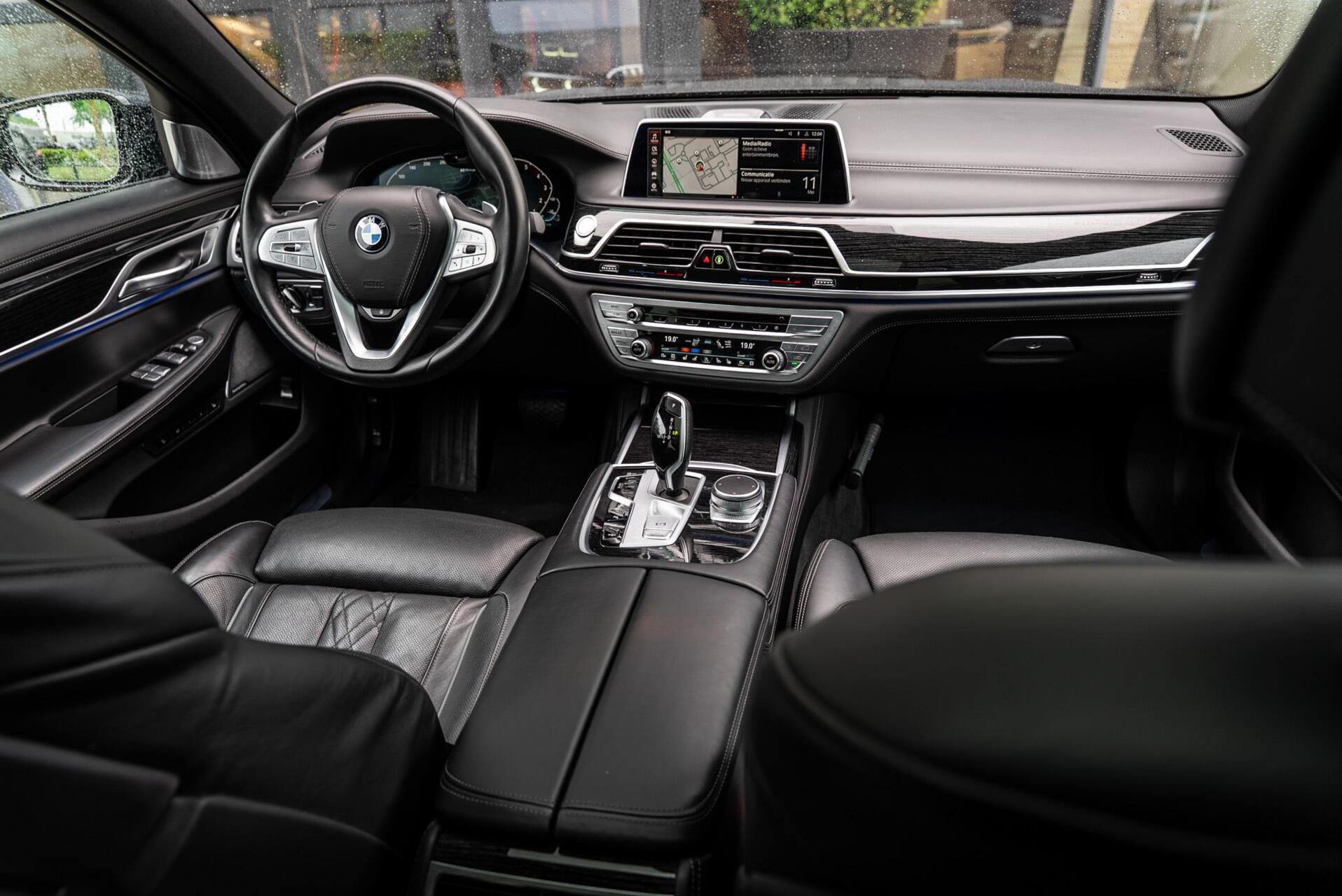 Foto van BMW 745e