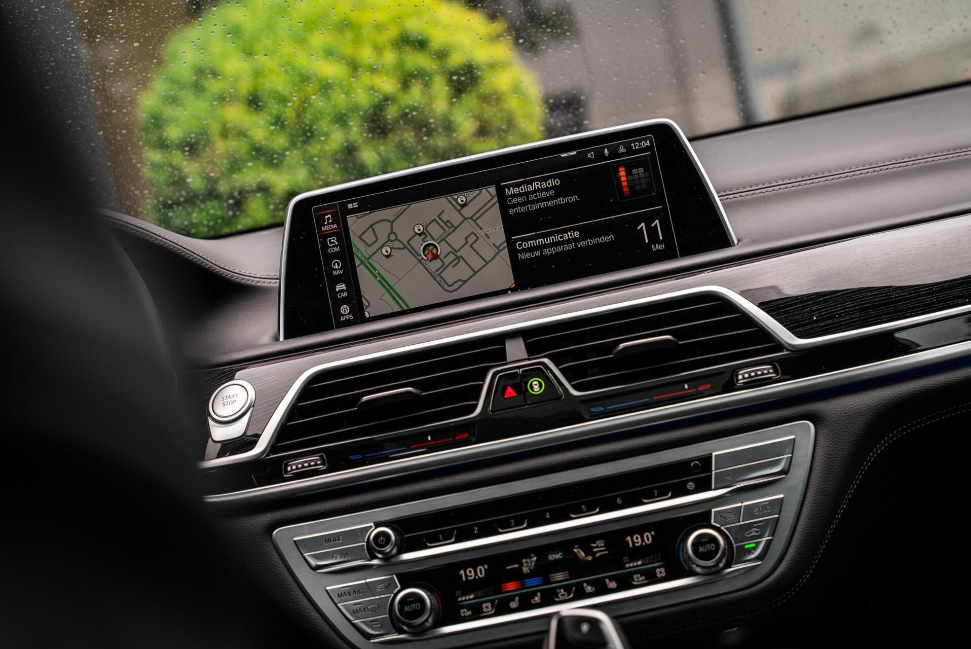 Foto van BMW 745e