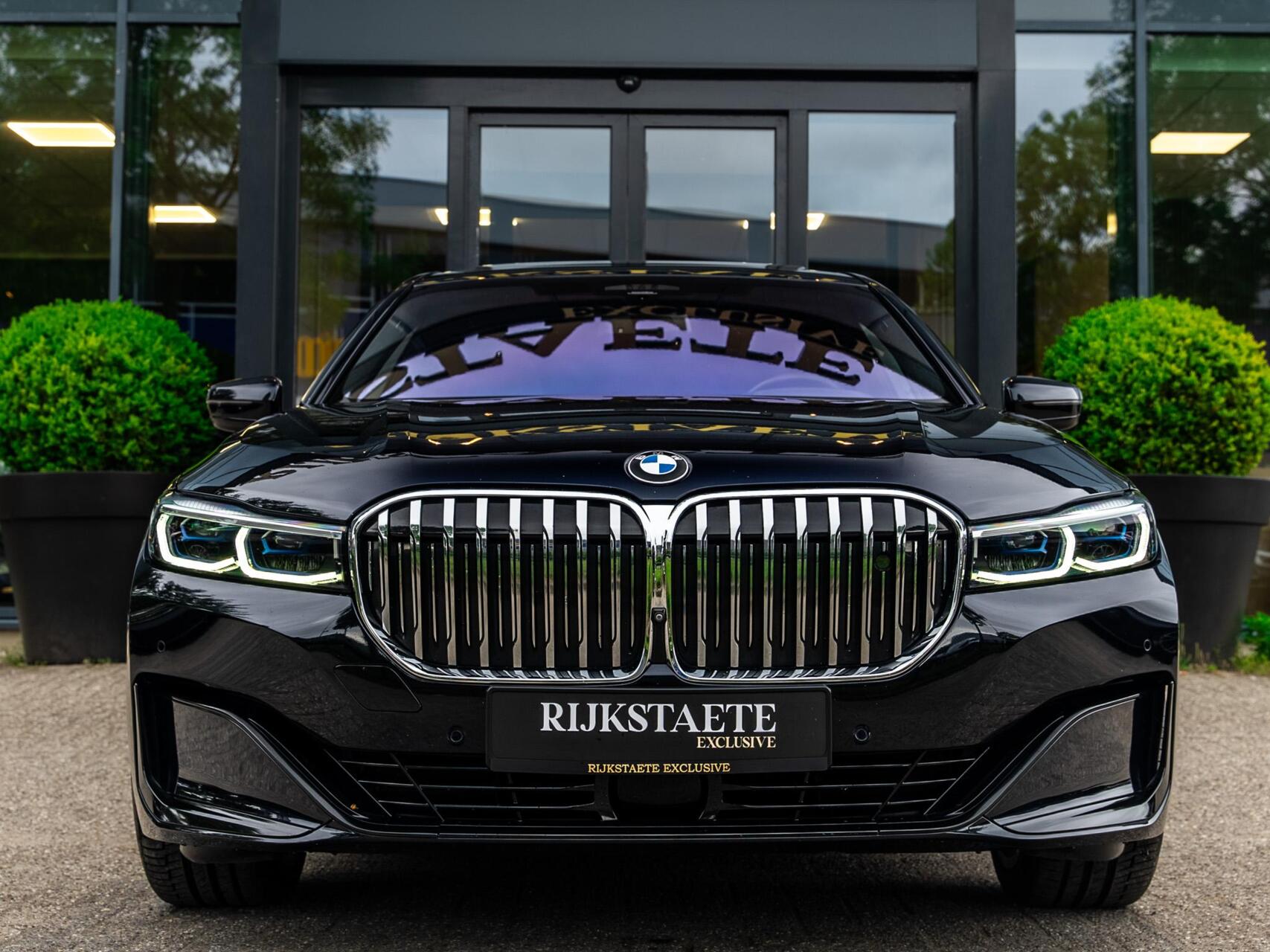 Foto van BMW 745e