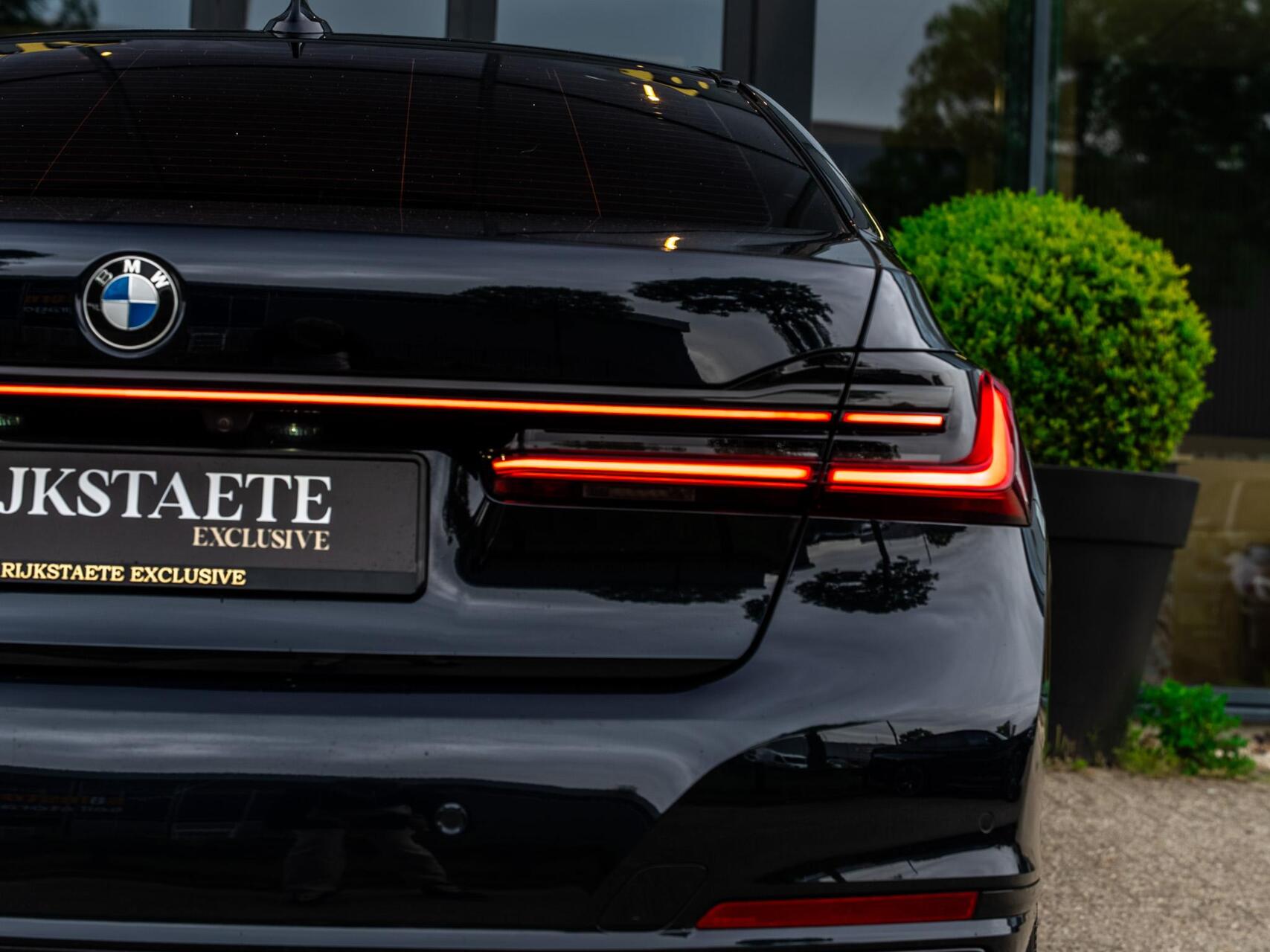 Foto van BMW 745e