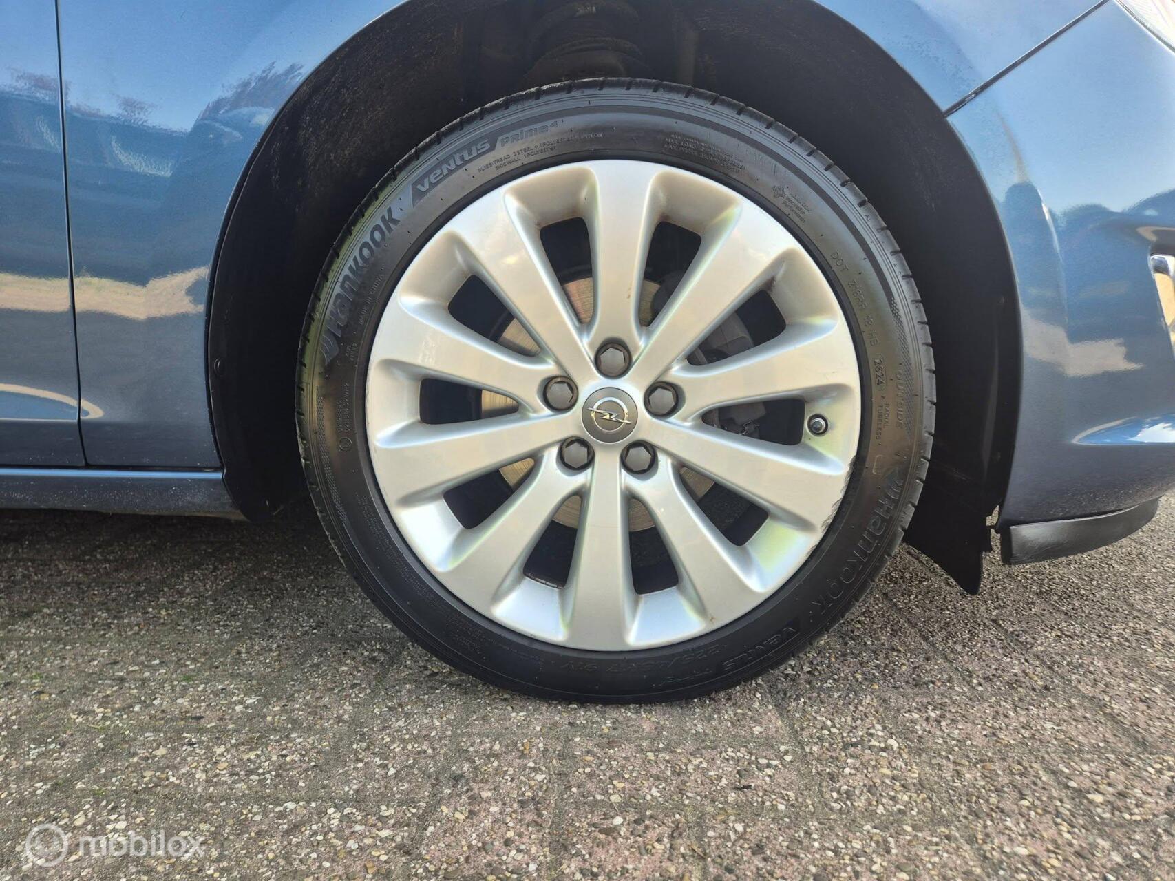 Foto van Opel Astra Sports Tourer