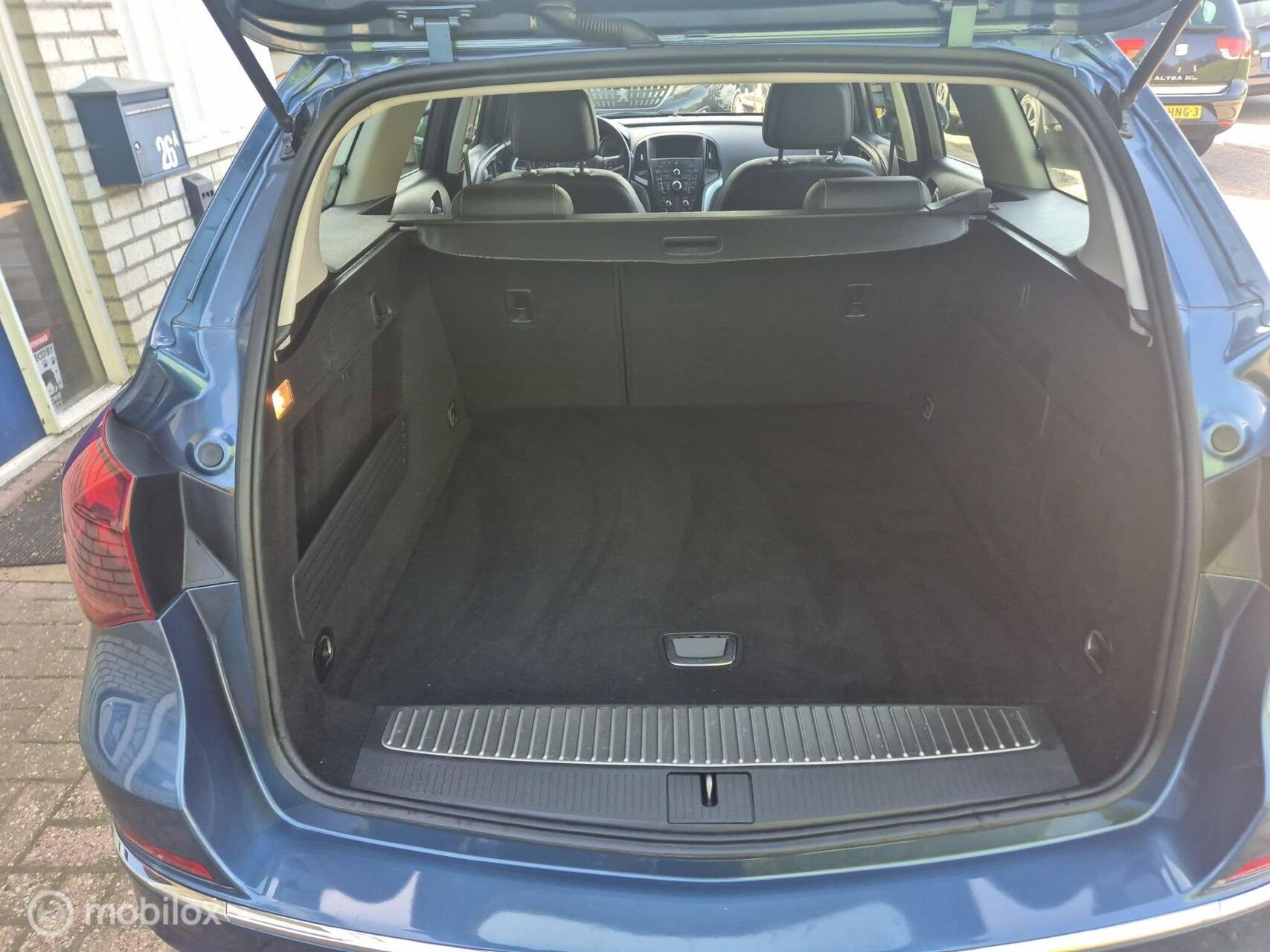 Foto van Opel Astra Sports Tourer