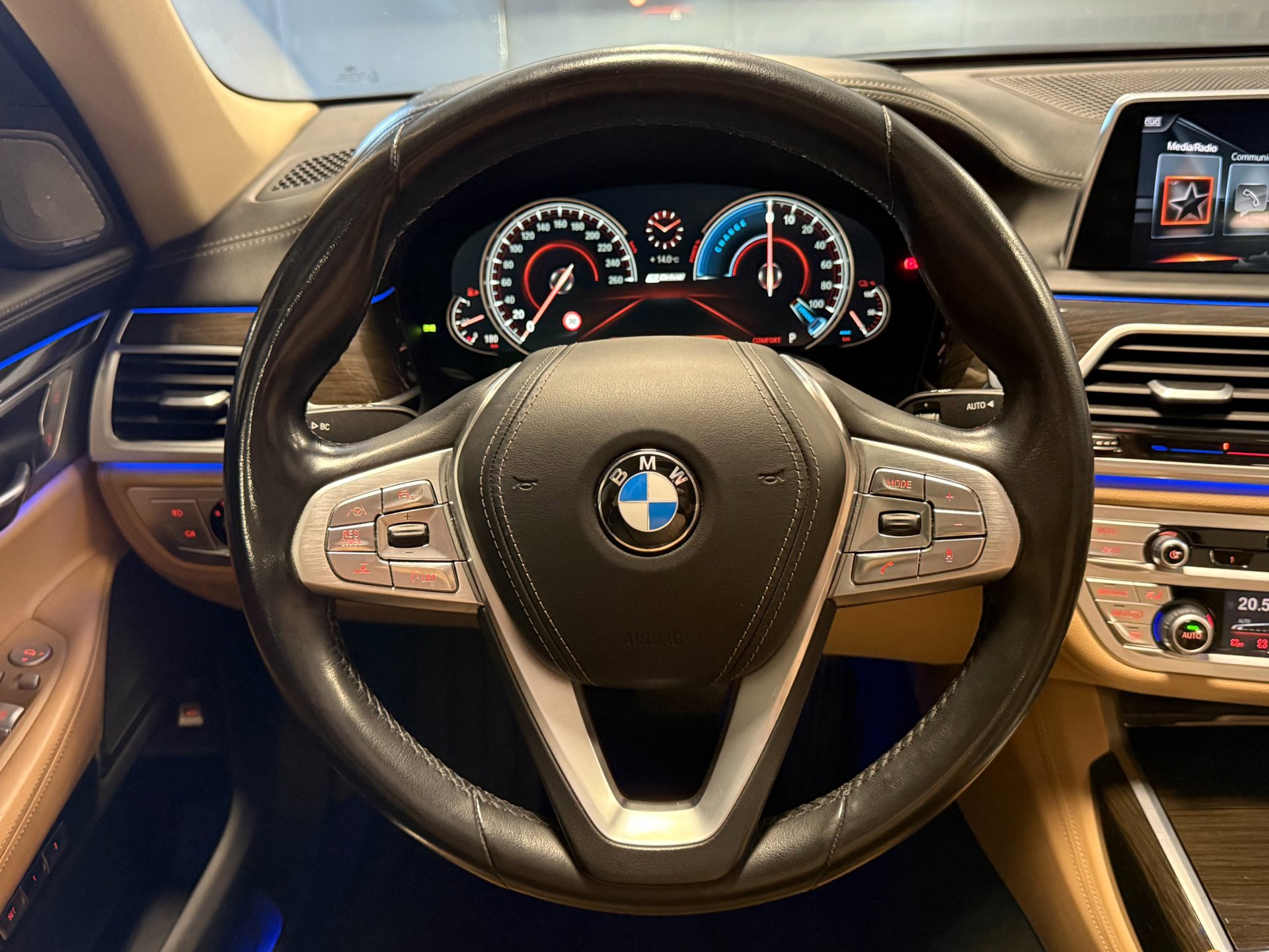 Foto van BMW 740e Iperformance