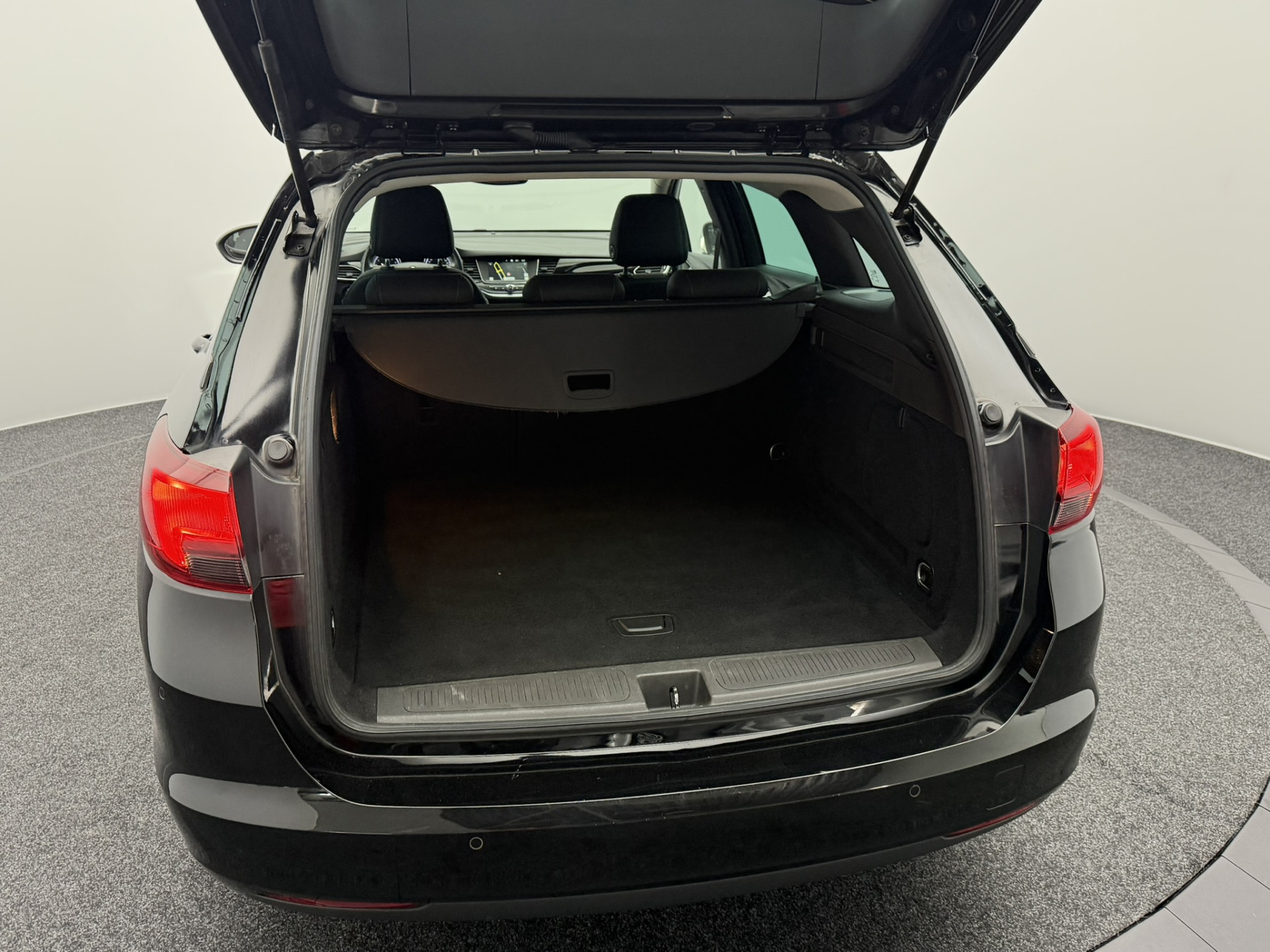 Foto van Opel Astra Sports Tourer+