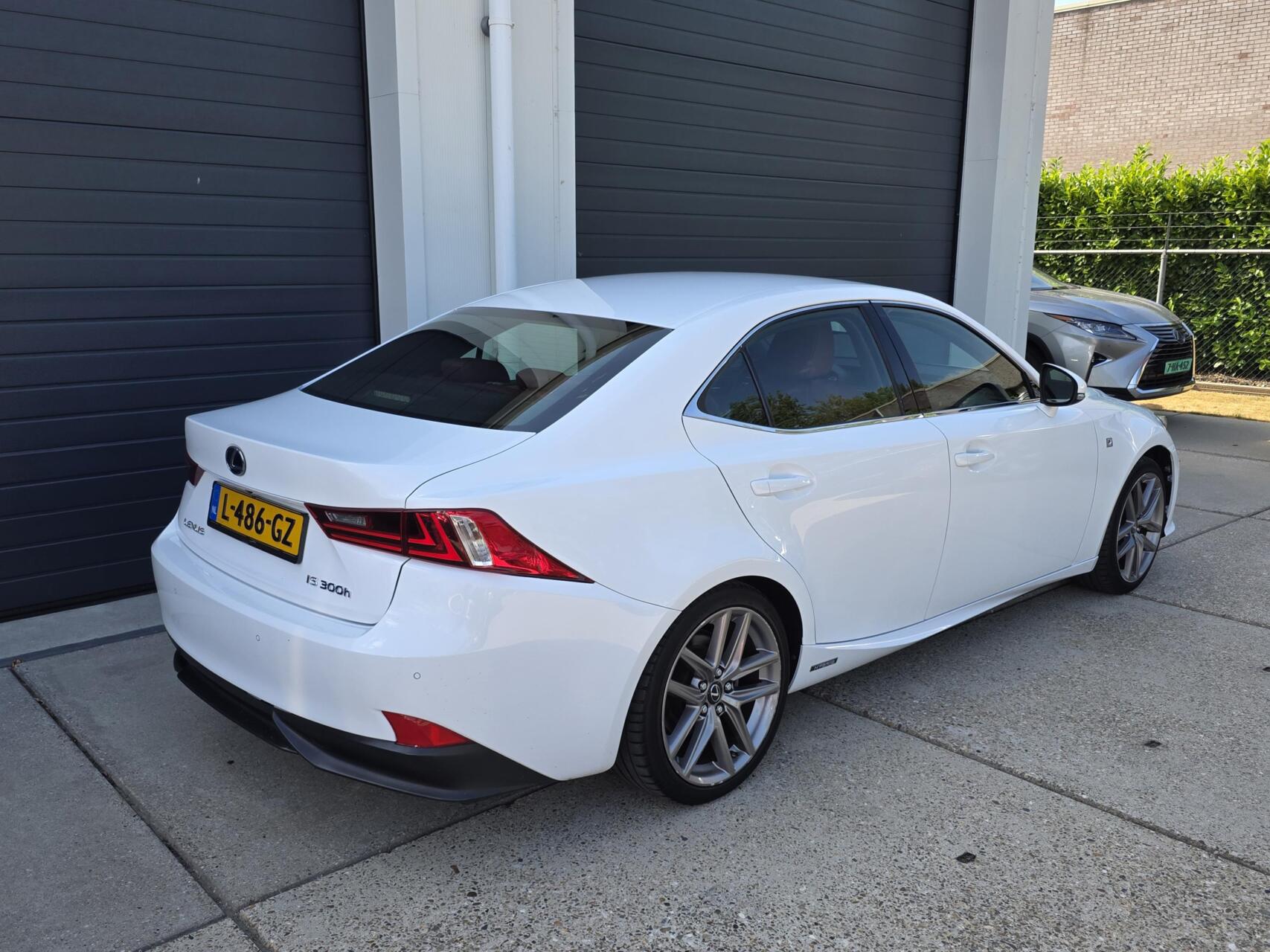 Foto van Lexus Lexus Is300h