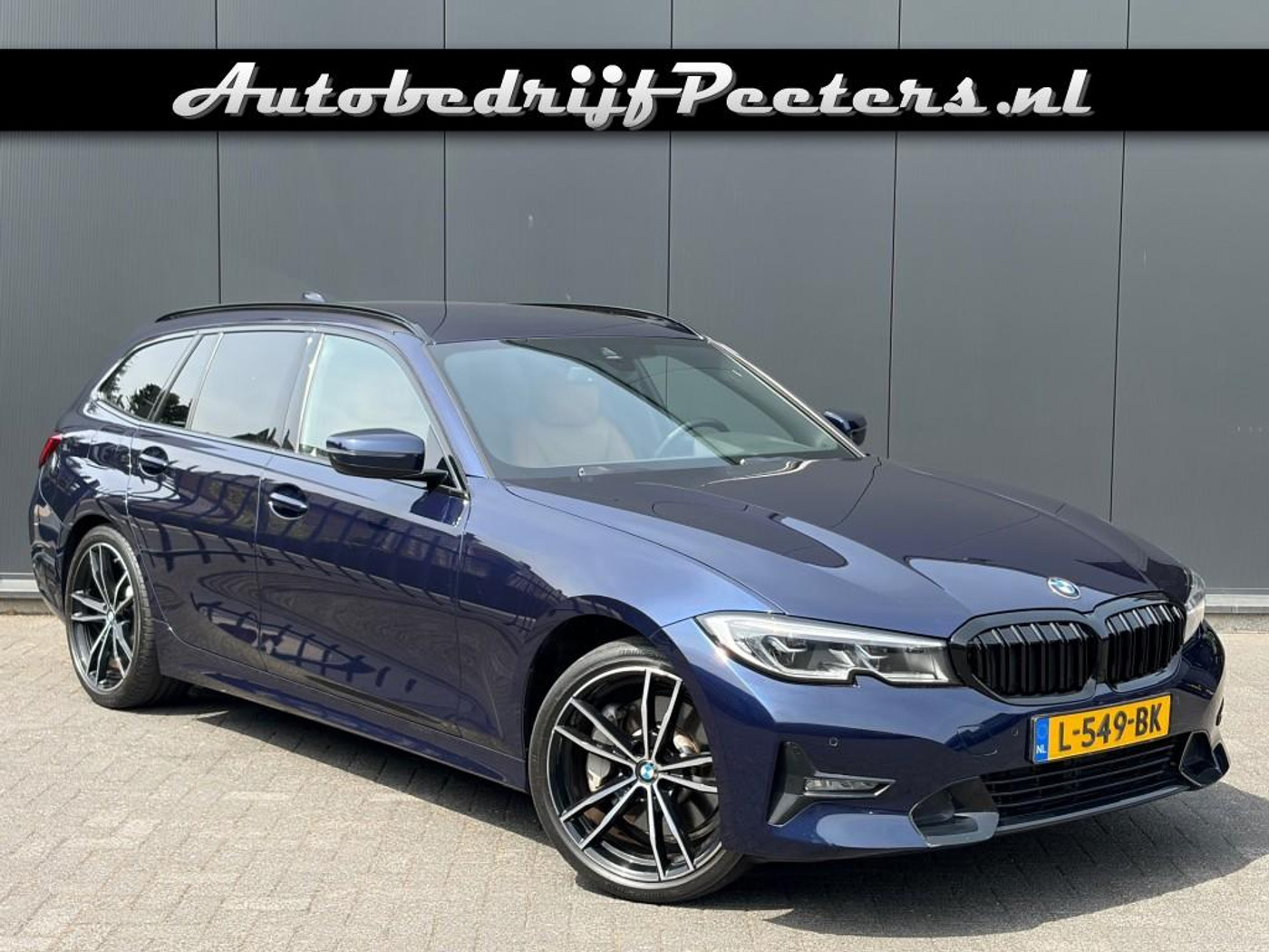 BMW 330e Touring 330e Laserlicht Leder Sfeerlicht Camera e.Trekhaak NL-auto 2021 - voorkant