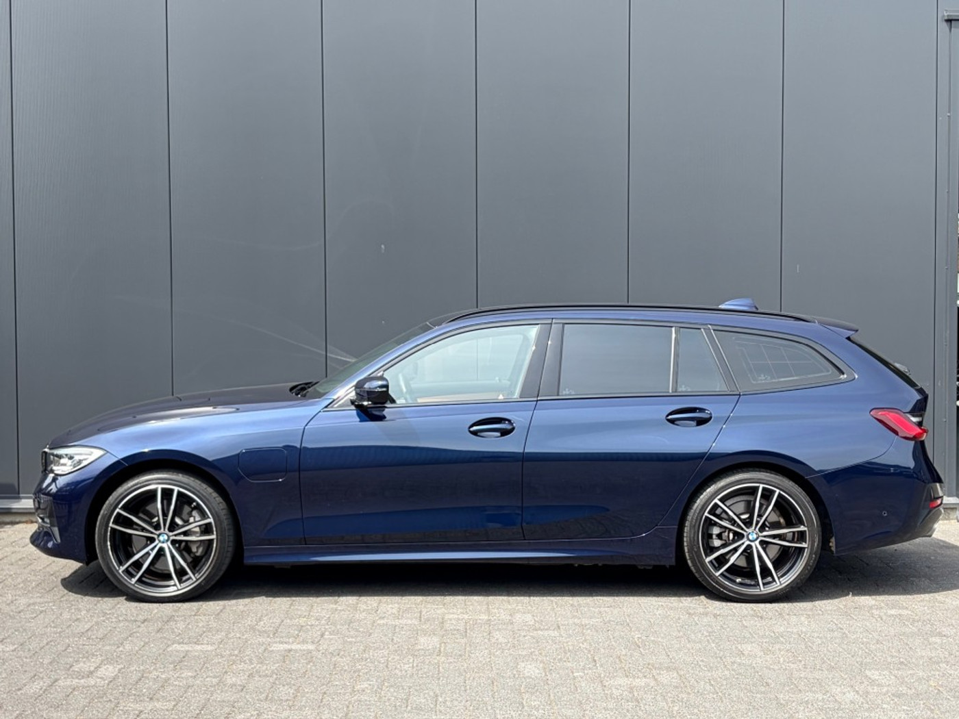 Foto van BMW 330e