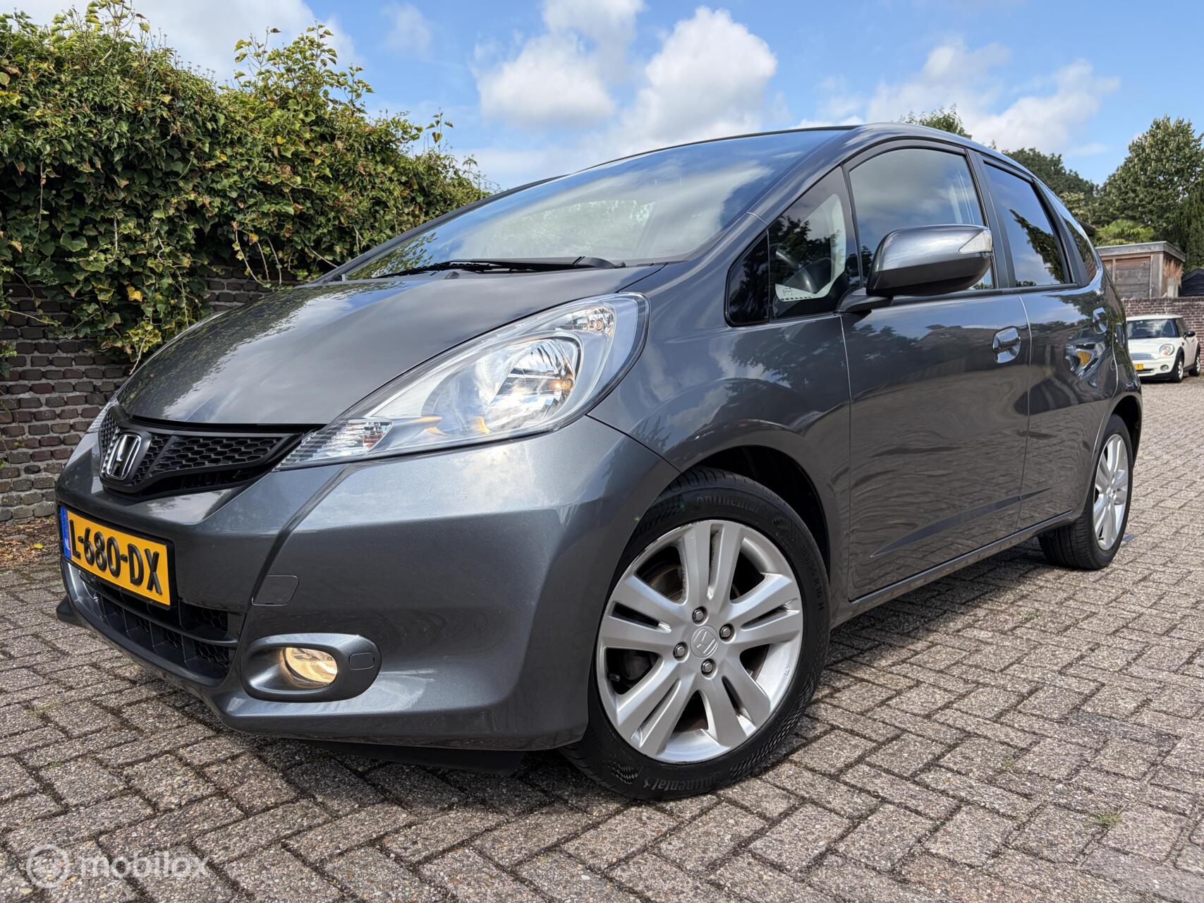 Honda Jazz 1.4 Elegance AUTOMAAT Climate control / APK 05-27 2013 - voorkant