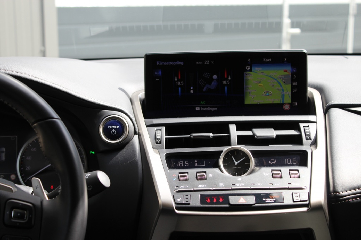 Foto van Lexus Lexus Nx300h