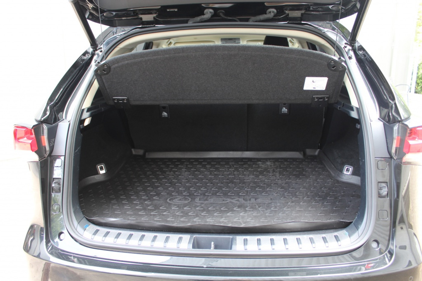 Foto van Lexus Lexus Nx300h