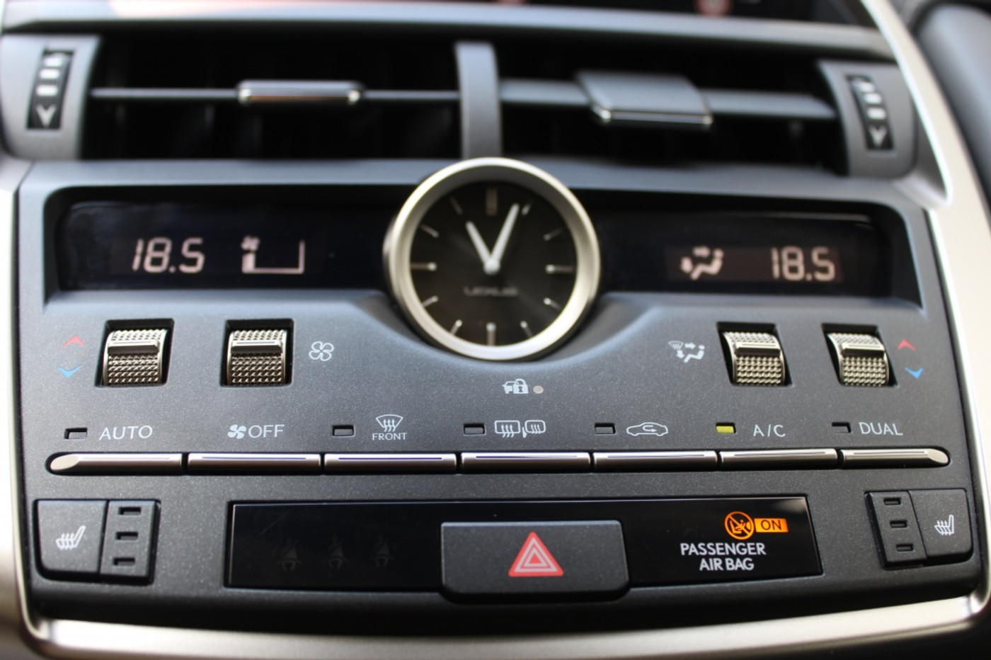 Foto van Lexus Lexus Nx300h