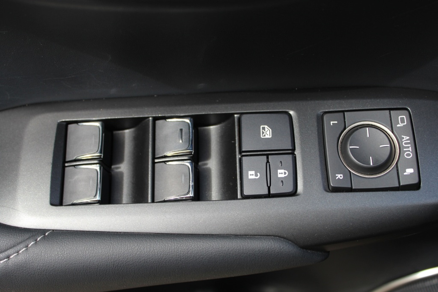 Foto van Lexus Lexus Nx300h