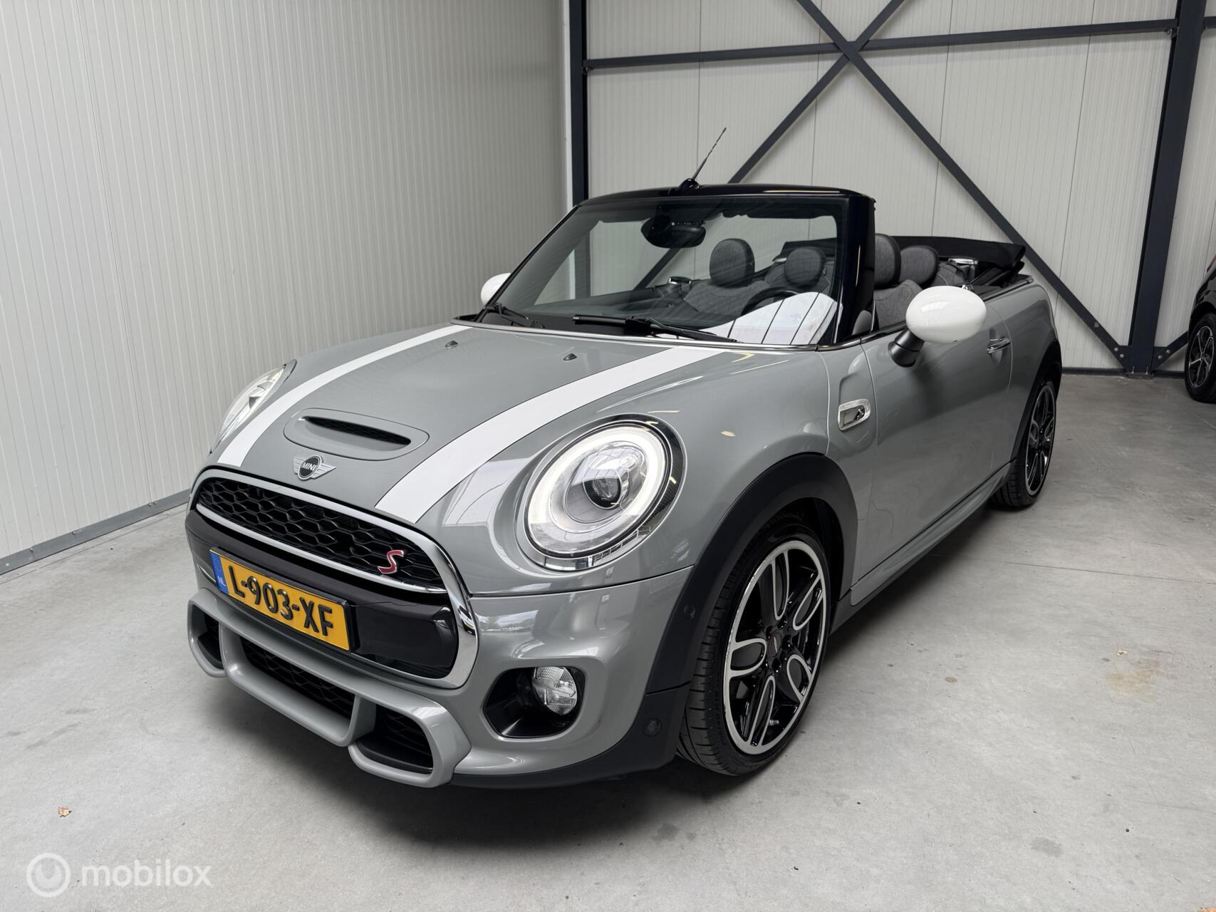 Mini Cooper S 2.0 Cooper S Chili Serious Business 2018 - voorkant