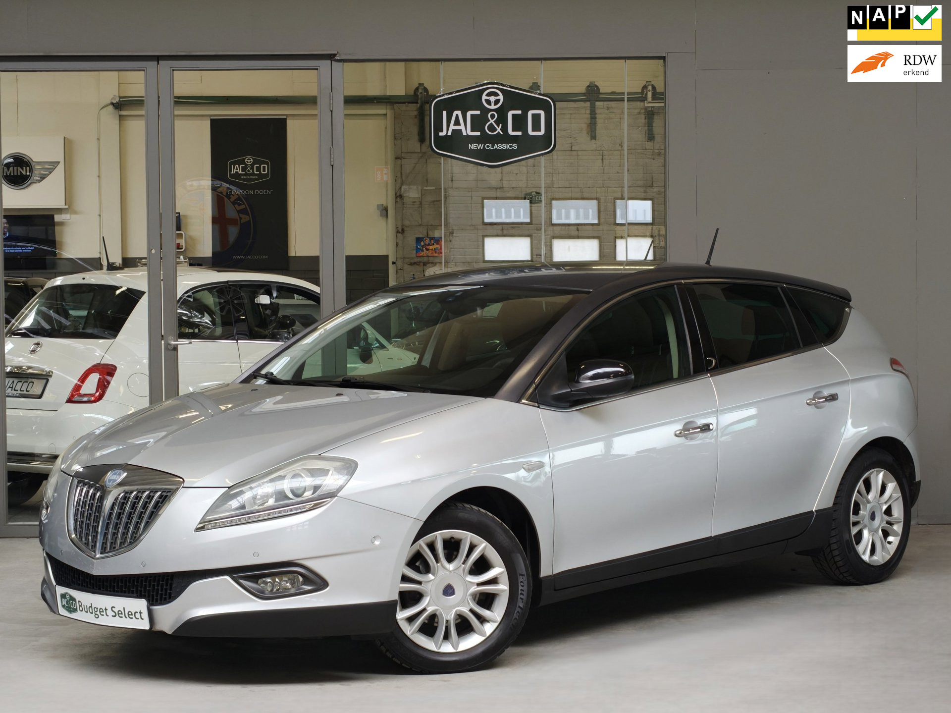 Lancia Lancia Delta 1.4 M.air Oro 100% Onderhouden 2011 - voorkant