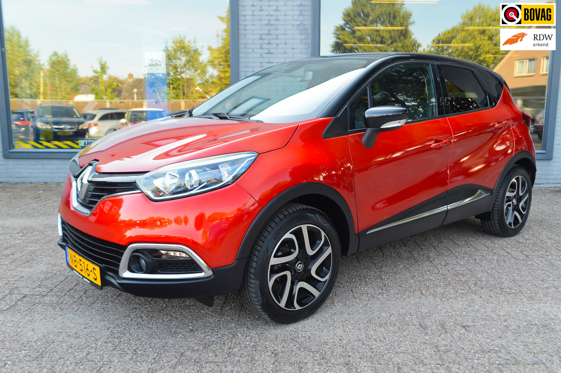 Renault Captur 0.9 TCe Dynamique Navi | Camera | Trekhaak | All season 2017 - voorkant