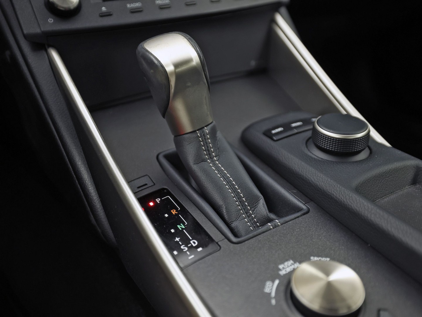 Foto van Lexus Lexus Is300h