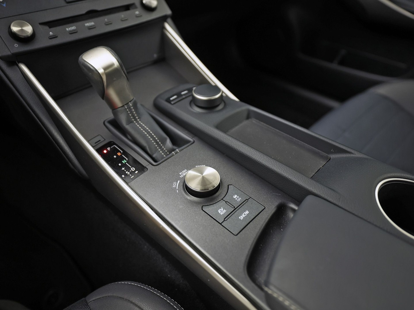 Foto van Lexus Lexus Is300h
