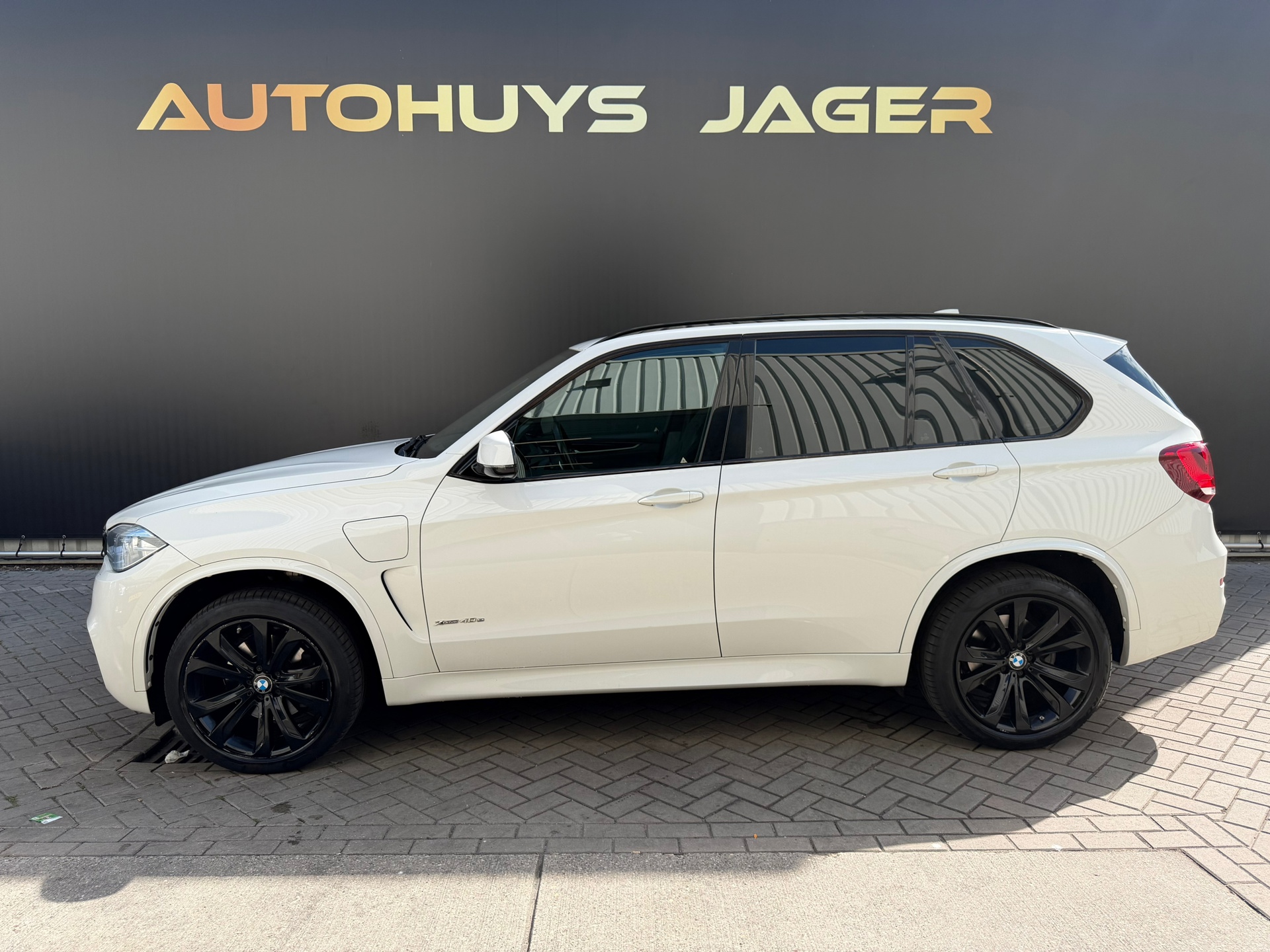 Foto van BMW X5 Xdrive40e